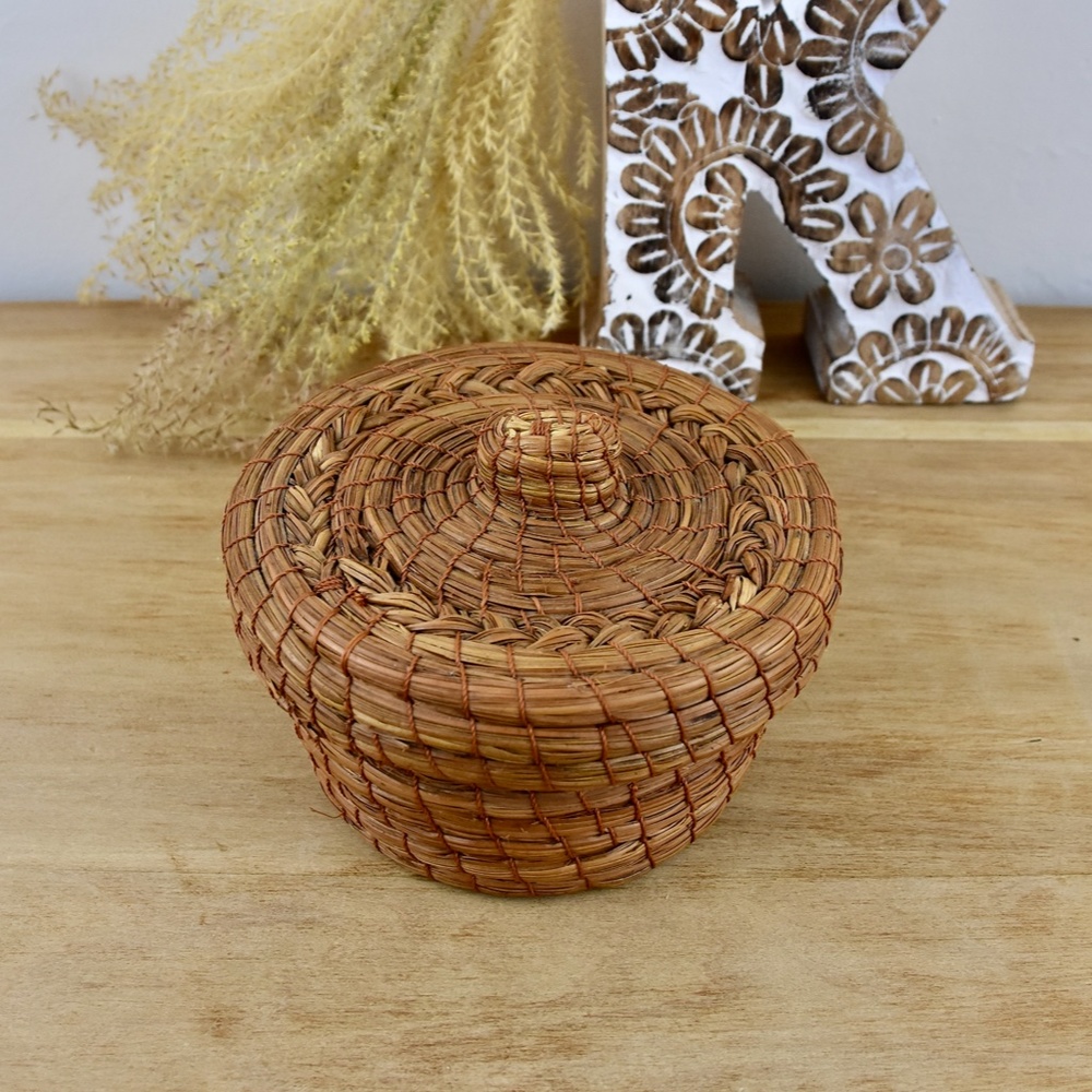 Pine Needle Basket Handwoven (small)